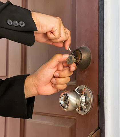 Baltimore Community Locksmith Baltimore, MD 410-246-6588 - new-locks-installation